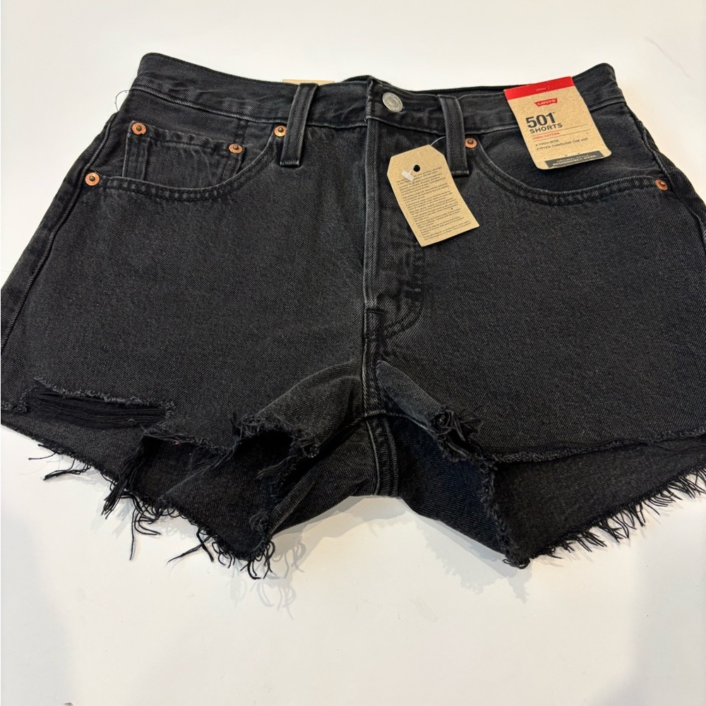 NWT Ladies Levi 501 shorts high-rise. Color is black -  size 26.